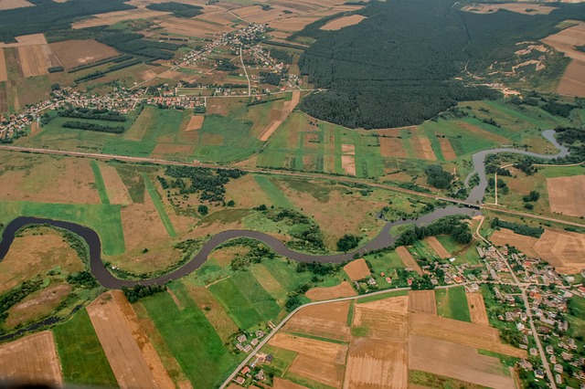 river-2826925_640